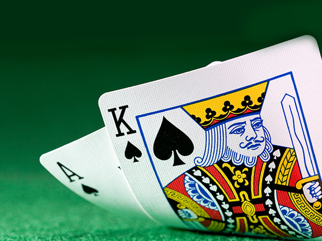 Get 15 Free Blackjack Bets at Intertops Poker or Juicy Stakes Casino